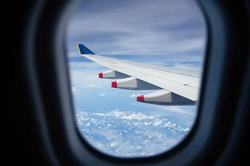 海外に行く飛行機